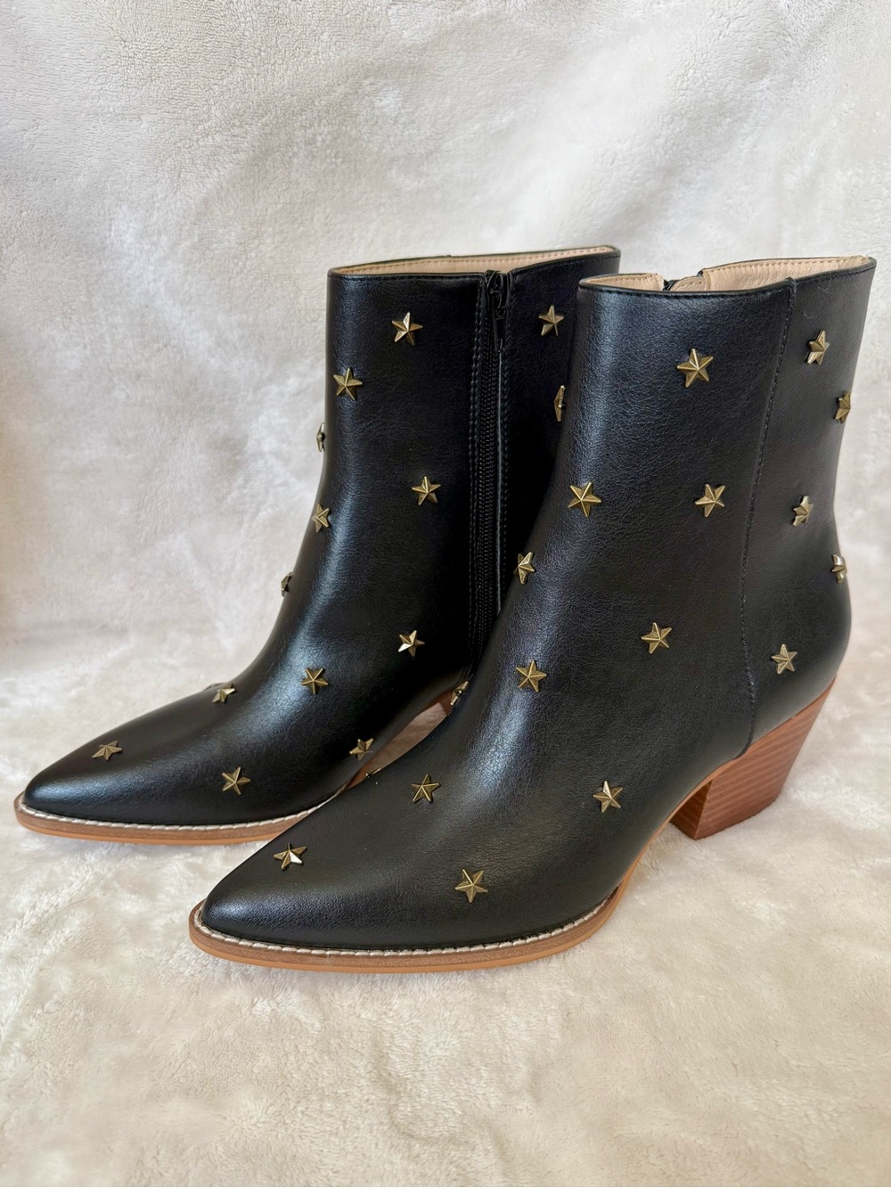 Oasis Society Ivanna Black Star Studded Western Cowboy Ankle Boots Size 9